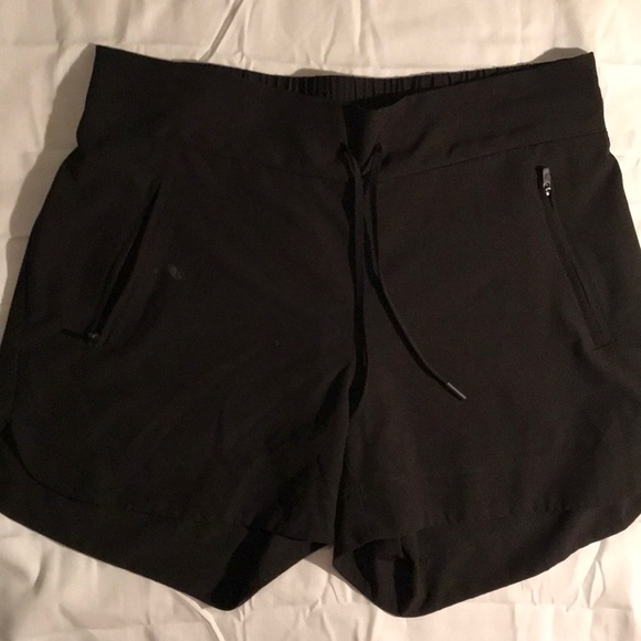 MK TANK WITH BLACK SHORTS - Picture 4 of 8